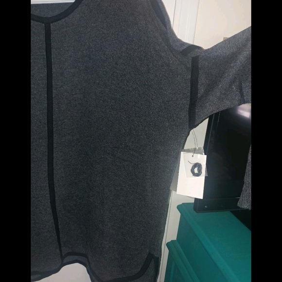 COPY - New Alfred Sung oversized knit grey sweater - Picture 5 of 5